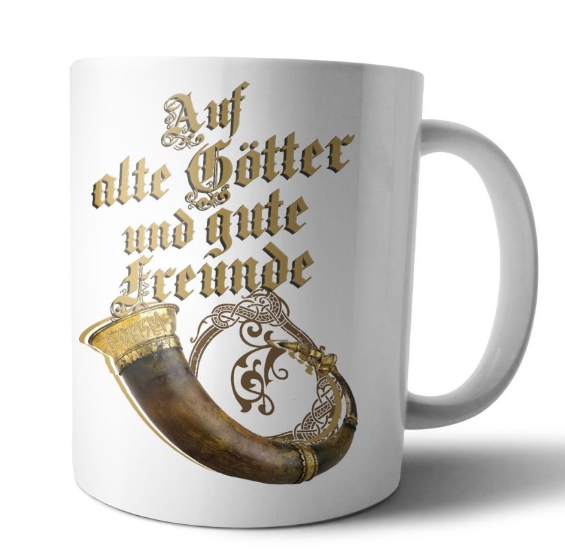 Becher "Auf alte Götter und auf gute Freunde"